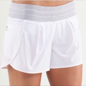 Lululemon Run: In The Sun Short 4”